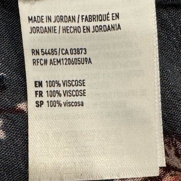 American Eagle 100% Viscose Floral Tie-Front Cutout Blouse Size M - Picture 7 of 9